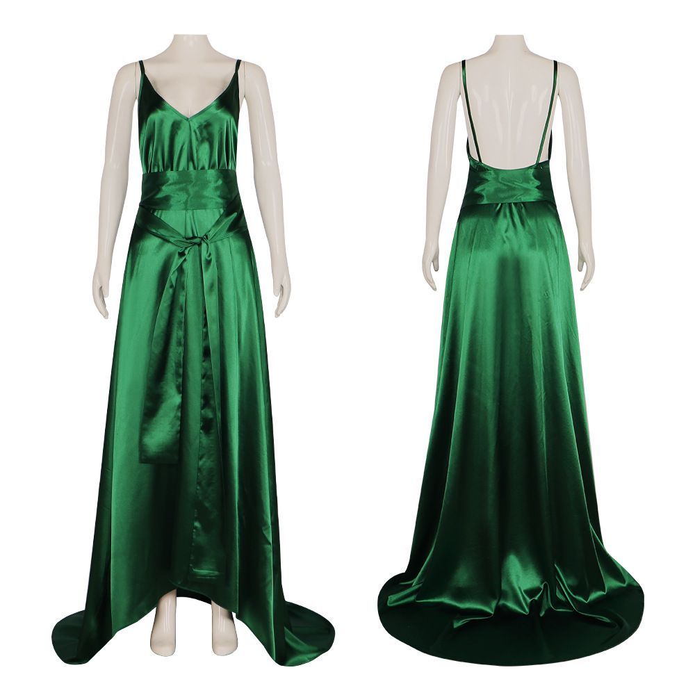 Evening Gown - エメラルドサテンのキャミソールドレス。Vネックで背中が大胆に開いたデザインのイブニングドレス。シルクのような上品な風合いで、プロムにも最適。コスプレにも適しています。