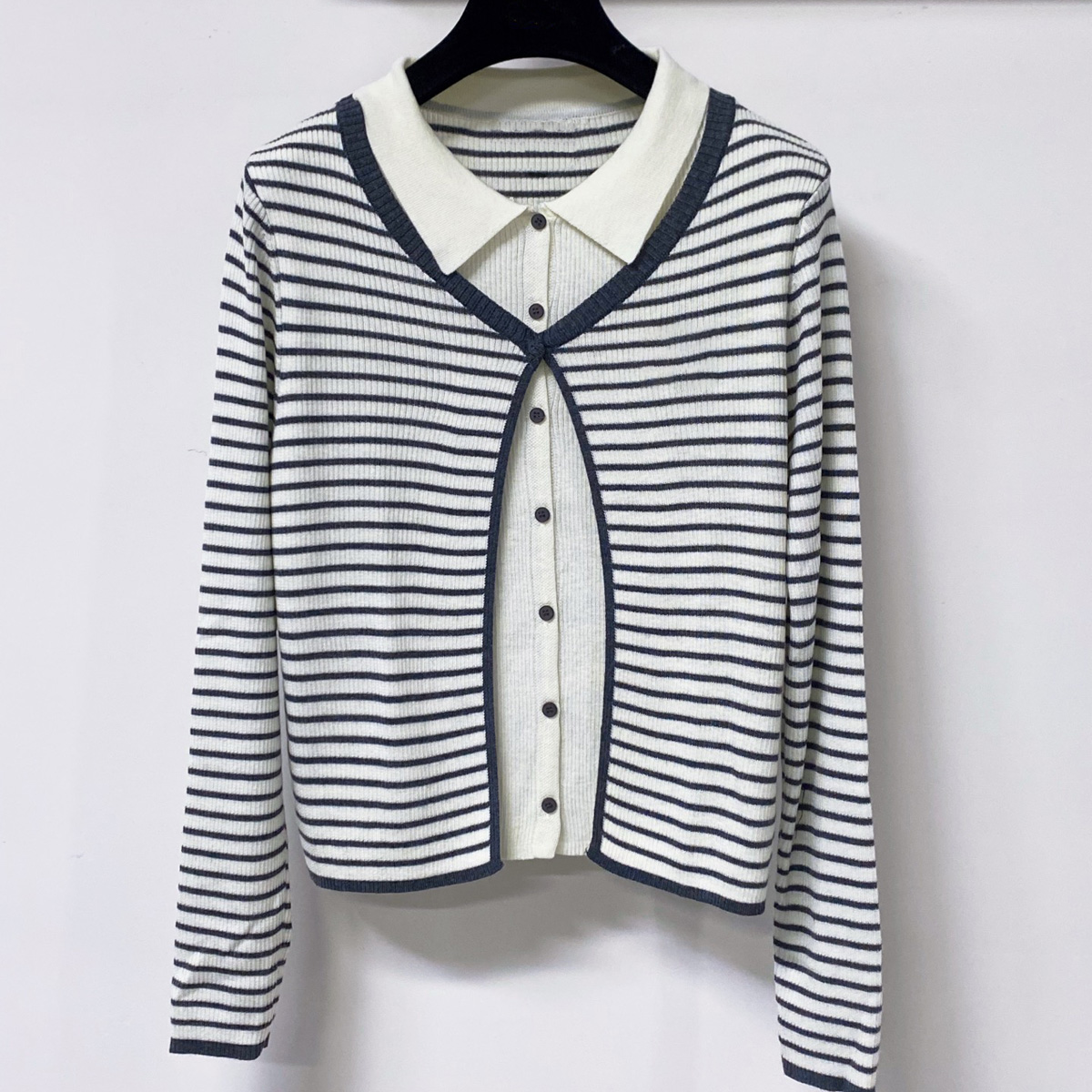 高品質の女性ポロ襟ストライプニット長袖トップフェイクツーピー - Silk Blouse のレビューと価格